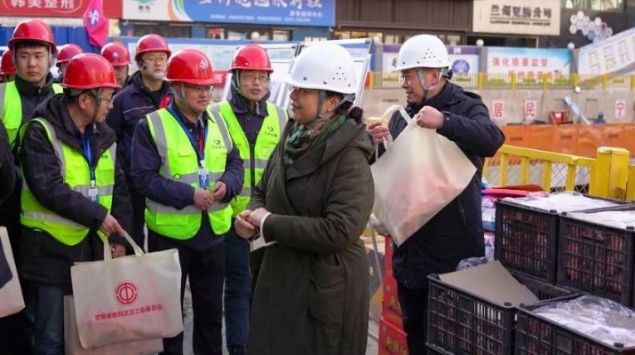 完美（中国）文旅集团开展2025年“冬送温暖”慰问活动