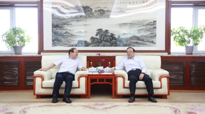 石培文董事长拜访米兰官方注册_米兰（中国）省农村信用社联合社